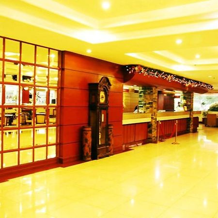 Grand Regal Hotel Bacolod Extérieur photo