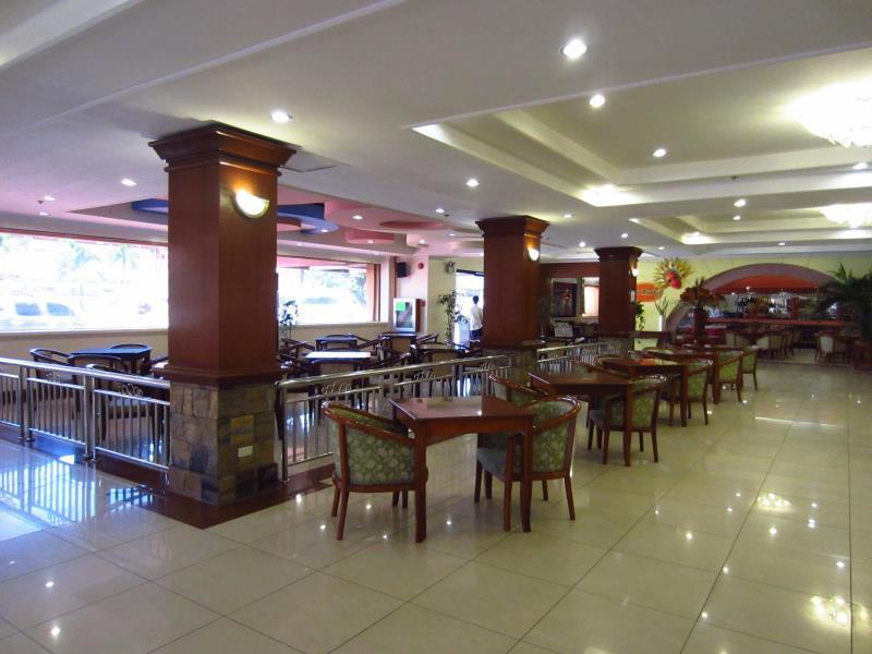 Grand Regal Hotel Bacolod Extérieur photo