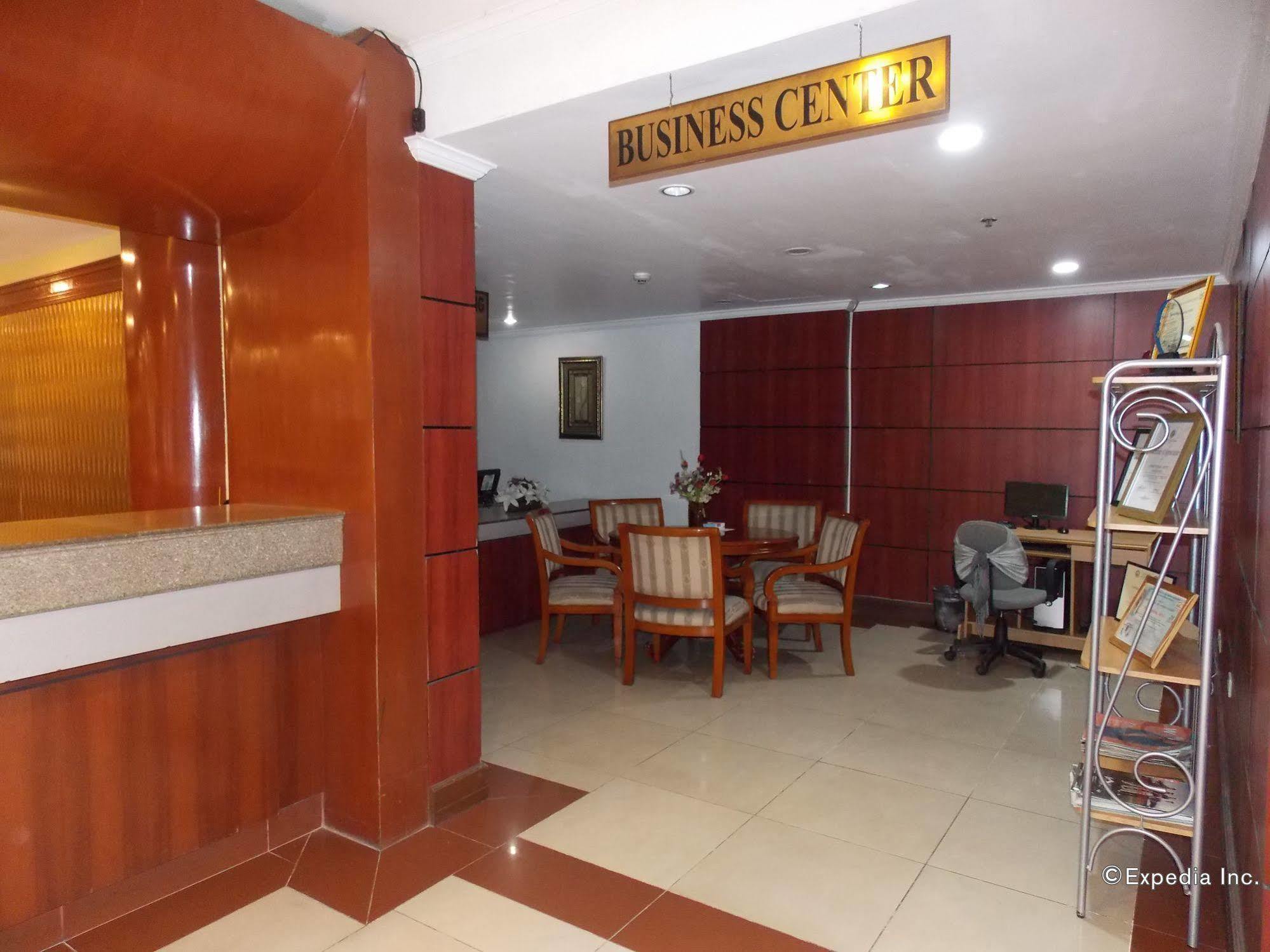 Grand Regal Hotel Bacolod Extérieur photo