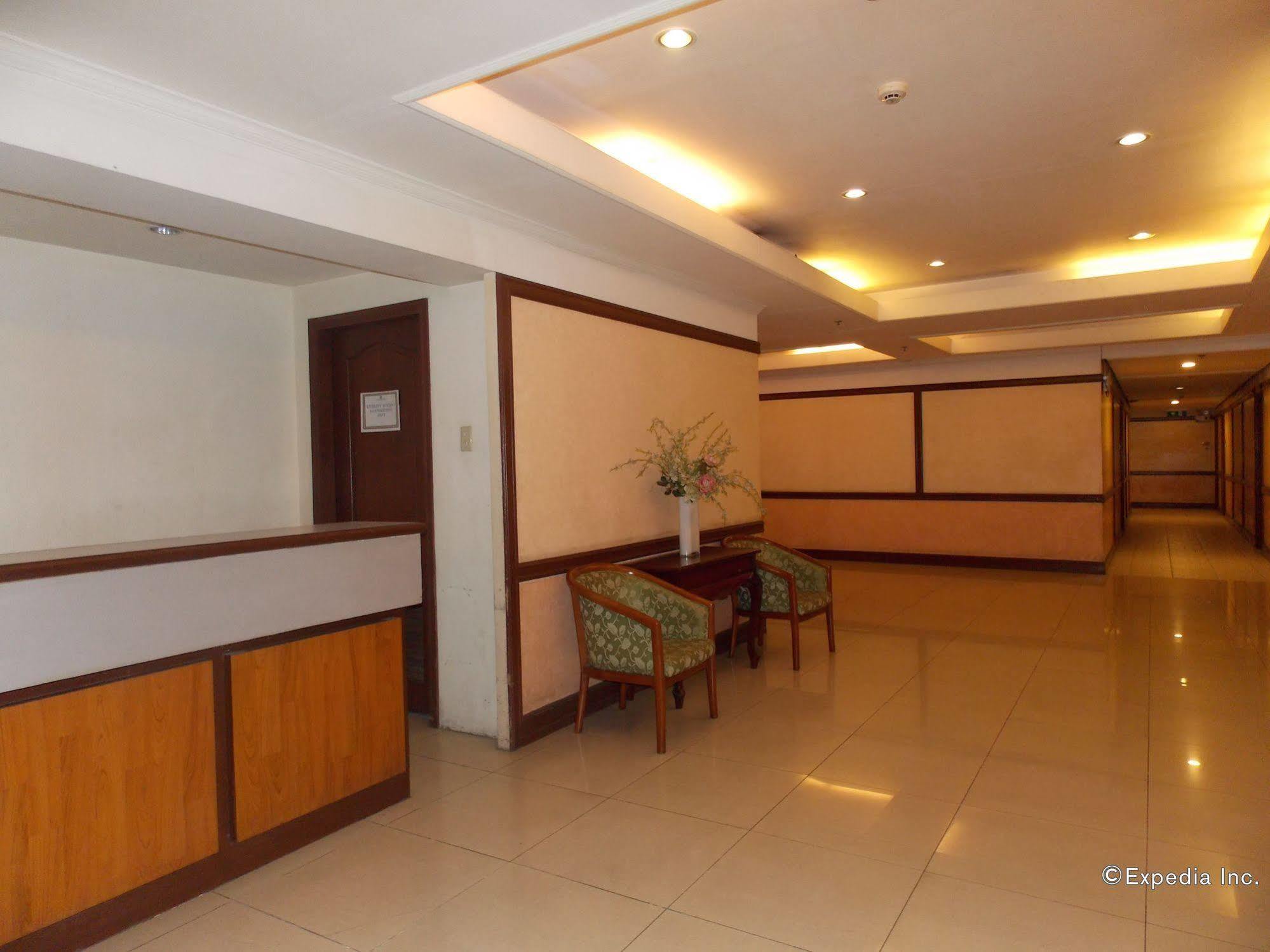 Grand Regal Hotel Bacolod Extérieur photo