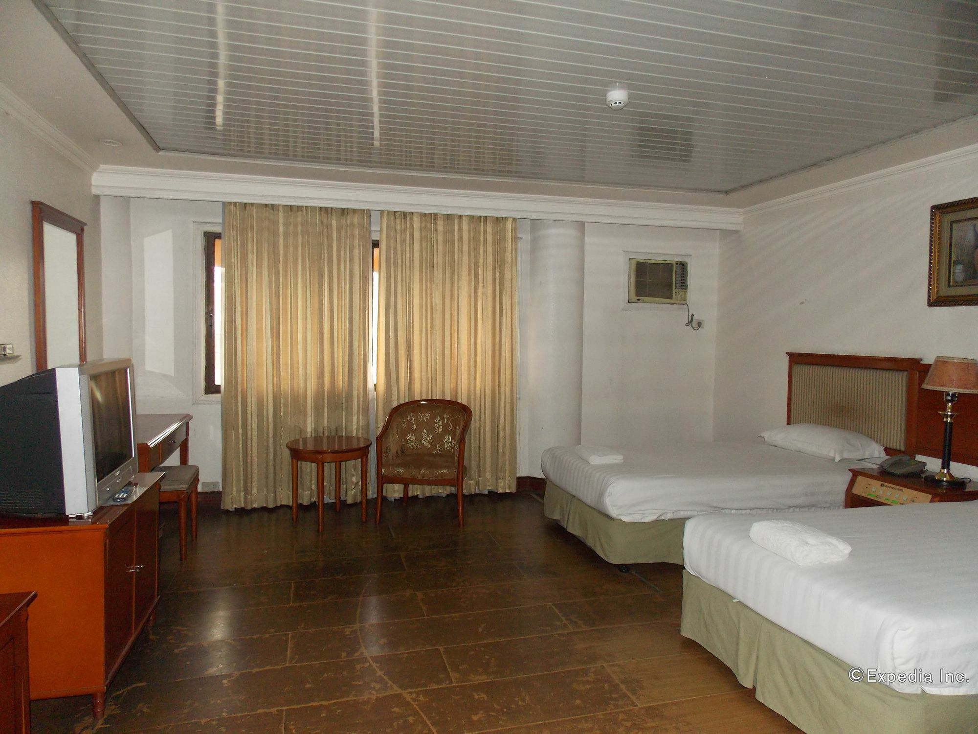 Grand Regal Hotel Bacolod Extérieur photo